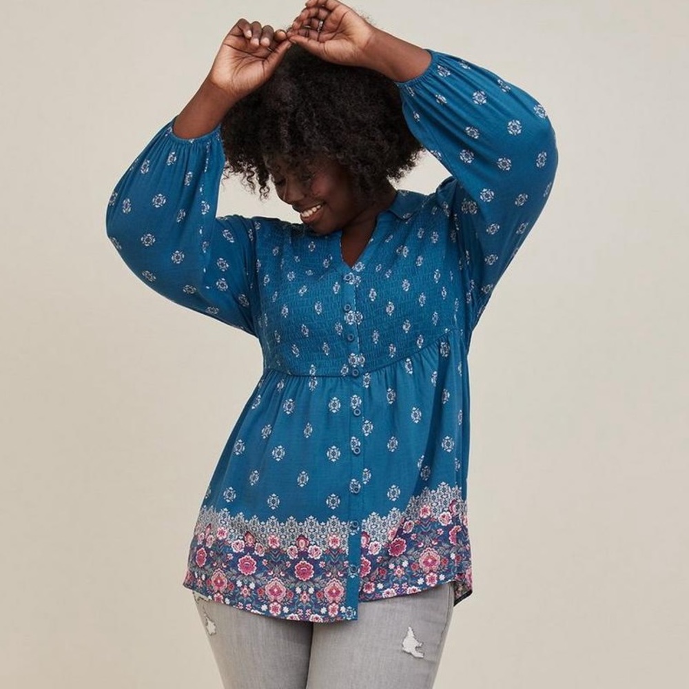 Torrid Floral Babydoll Slub Smocked Button-Front Tunic Top - Blue - 2X